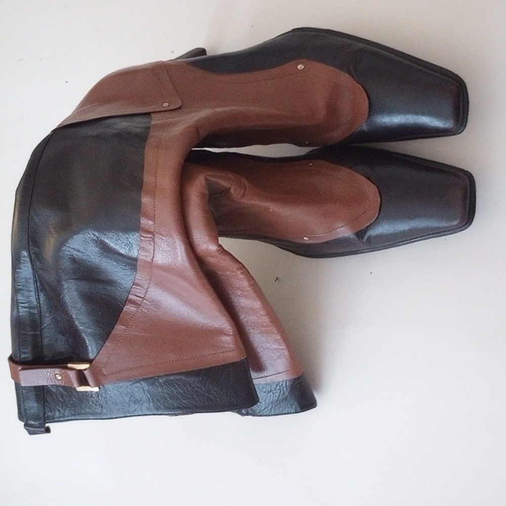 Boots - Picture 3 of 4
